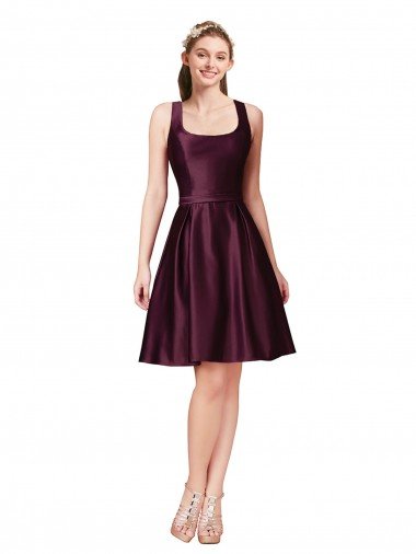 Classic Knee Length Satin Cocktail Prom Dress / Homecoming Dress with V Back and Bow Detail UK